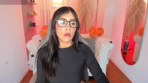 Natalia Leon online show from October 13, 4:23 am