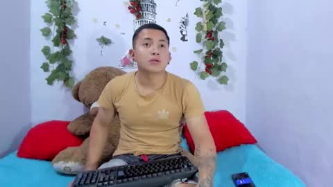 nataliaandjulliam online show from February 17, 3:14 am