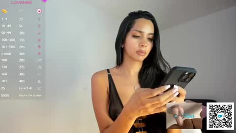 Snapshot of nataliarey_ chatting on March 7, 9:59 pm nataliarey_ online show from March 7, 9:59 pm