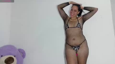 nataliavela online show from March 6, 5:15 am