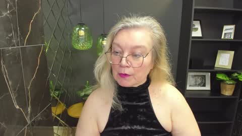 Snapshot of natalicloud chatting on December 2, 1:13 pm NataliCloud online show from December 2, 1:13 pm