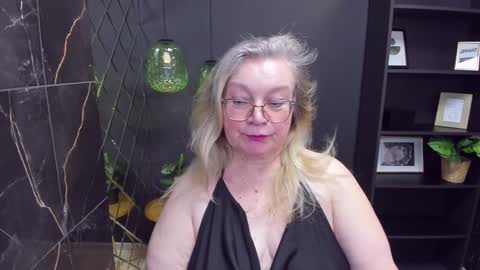 Snapshot of natalicloud chatting on December 8, 5:01 pm NataliCloud online show from December 8, 5:01 pm