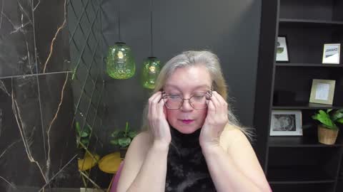 Snapshot of natalicloud chatting on December 10, 1:22 pm NataliCloud online show from December 10, 1:22 pm