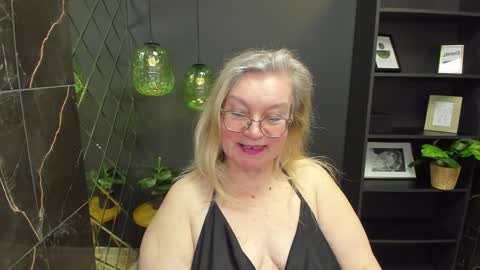 Snapshot of natalicloud chatting on December 15, 4:26 pm NataliCloud online show from December 15, 4:26 pm