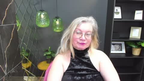 Snapshot of natalicloud chatting on December 19, 5:50 pm NataliCloud online show from December 19, 5:50 pm