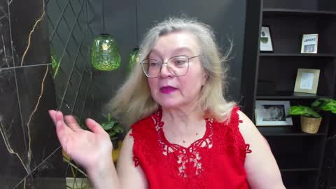 Snapshot of natalicloud chatting on December 24, 5:23 pm NataliCloud online show from December 24, 5:23 pm