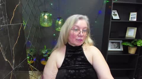 Snapshot of natalicloud chatting on December 29, 4:19 pm NataliCloud online show from December 29, 4:19 pm