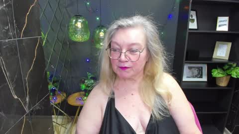 Snapshot of natalicloud chatting on January 8, 1:20 pm NataliCloud online show from January 8, 1:20 pm