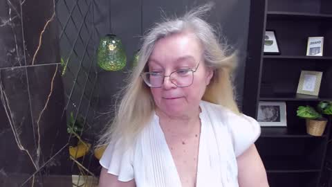 Snapshot of natalicloud chatting on January 18, 7:37 pm NataliCloud online show from January 18, 7:37 pm