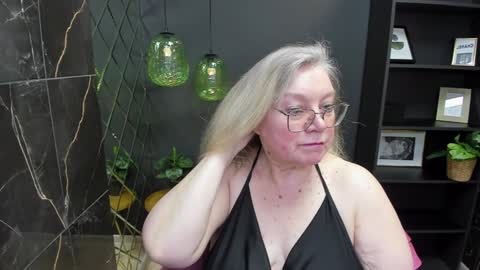 Snapshot of natalicloud chatting on January 21, 1:43 pm NataliCloud online show from January 21, 1:43 pm