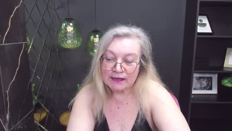 Snapshot of natalicloud chatting on February 7, 4:35 pm NataliCloud online show from February 7, 4:35 pm