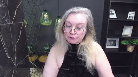 Snapshot of natalicloud chatting on February 8, 1:22 pm NataliCloud online show from February 8, 1:22 pm