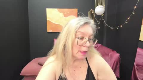 Snapshot of natalicloud chatting on February 10, 5:19 pm NataliCloud online show from February 10, 5:19 pm