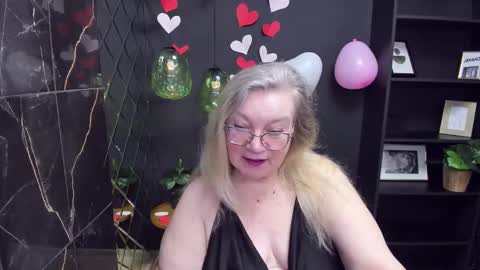 Snapshot of natalicloud chatting on February 17, 1:10 pm NataliCloud online show from February 17, 1:10 pm