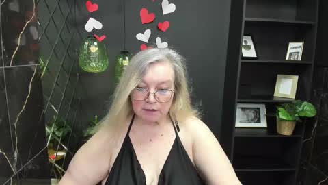 Snapshot of natalicloud chatting on February 18, 4:16 pm NataliCloud online show from February 18, 4:16 pm