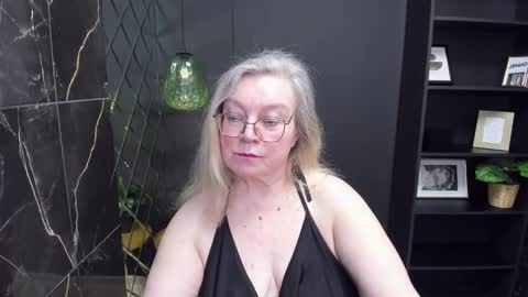 Snapshot of natalicloud chatting on February 22, 1:57 pm NataliCloud online show from February 22, 1:57 pm