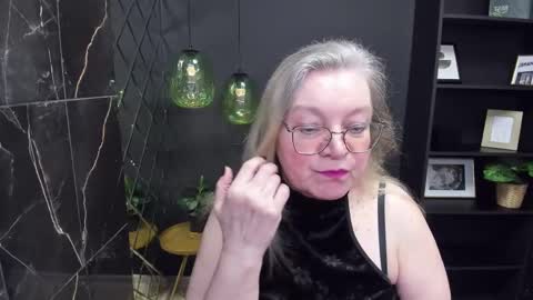 Snapshot of natalicloud chatting on February 23, 1:10 pm NataliCloud online show from February 23, 1:10 pm