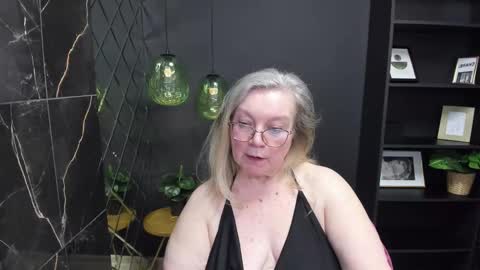 Snapshot of natalicloud chatting on February 25, 4:42 pm NataliCloud online show from February 25, 4:42 pm