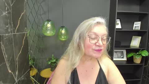 Snapshot of natalicloud chatting on October 4, 3:32 pm NataliCloud online show from October 4, 3:32 pm