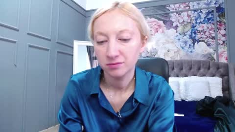 Snapshot of natalie_bitton chatting on January 9, 9:48 am Natalie online show from January 9, 9:48 am