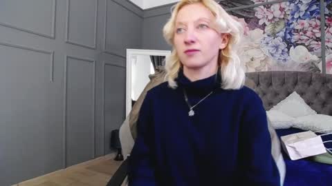 Snapshot of natalie_bitton chatting on January 11, 11:56 am Natalie online show from January 11, 11:56 am