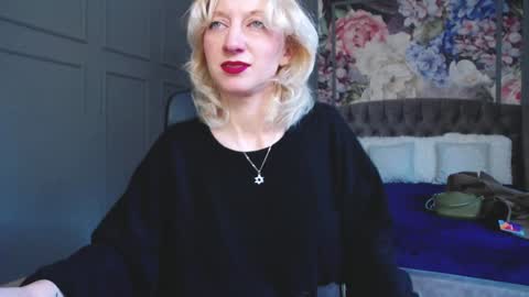 Snapshot of natalie_bitton chatting on January 14, 7:48 am Natalie online show from January 14, 7:48 am