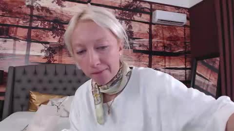 Snapshot of natalie_bitton chatting on September 9, 10:59 am Natalie online show from September 9, 10:59 am