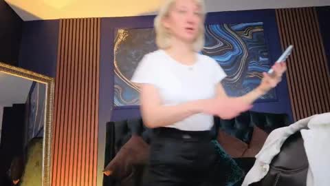 Natalie online show from May 8, 5:24 am