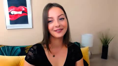 NatalieSexy online show from April 17, 7:00 am