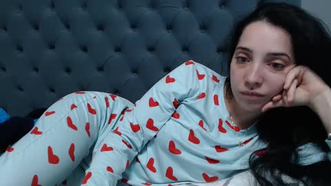 Snapshot of natalie_mia chatting on January 19, 3:29 am Miia online show from January 19, 3:29 am
