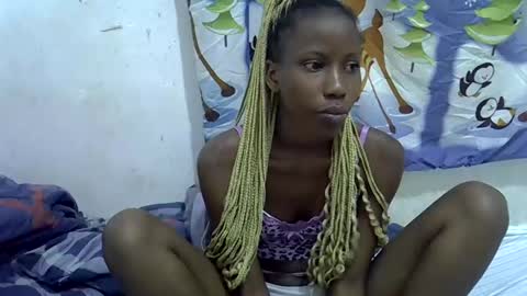 natalih online show from December 3, 7:00 pm