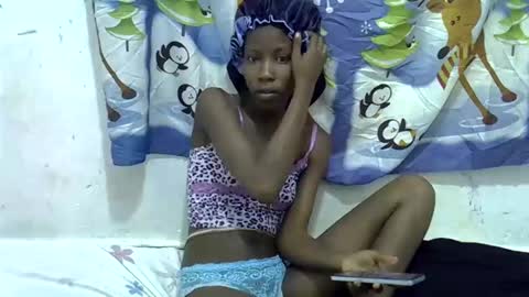 natalih online show from December 17, 1:49 pm