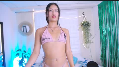 Snapshot of nataly_mcry chatting on April 7, 8:09 pm NATALY online show from April 7, 8:09 pm