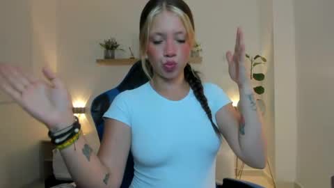 Nataly online show from May 1, 1:54 am
