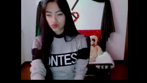 Snapshot of natalyescobar_lx chatting on March 3, 12:05 pm Nataly Escobar online show from March 3, 12:05 pm