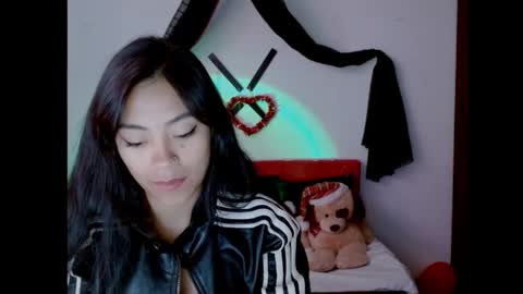 Snapshot of natalyescobar_lx chatting on March 12, 12:04 pm Nataly Escobar online show from March 12, 12:04 pm