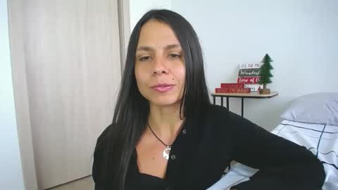 Snapshot of natalyfit_ chatting on December 20, 10:00 pm NatalyFit online show from December 20, 10:00 pm