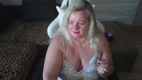 Snapshot of natascha1202 chatting on December 28, 10:25 am Natalli online show from December 28, 10:25 am
