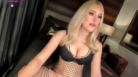 Natasha online show from May 17, 2:42 am