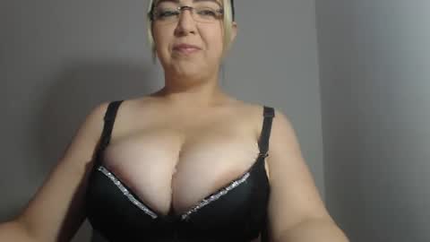 NATTY online show from December 17, 3:39 pm