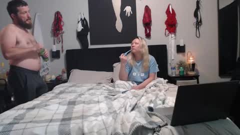 Snapshot of natasha_baby0 chatting on January 6, 1:20 am natasha_baby0 online show from January 6, 1:20 am