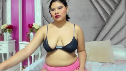 Snapshot of natasha_bigbooty chatting on October 3, 1:08 pm natasha online show from October 3, 1:08 pm