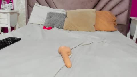 Snapshot of natasha_bigbooty chatting on October 11, 1:42 pm natasha online show from October 11, 1:42 pm