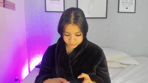 Snapshot of natasha_harpper chatting on January 16, 12:53 pm Natasha online show from January 16, 12:53 pm