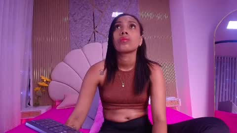 Snapshot of natasha_luna_ chatting on May 12, 7:33 pm Natasha online show from May 12, 7:33 pm