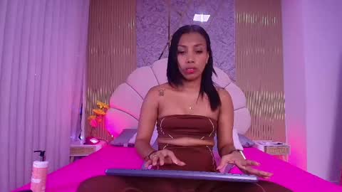 Snapshot of natasha_luna_ chatting on May 13, 7:22 pm Natasha online show from May 13, 7:22 pm