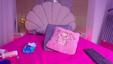 Snapshot of natasha_luna_ chatting on May 19, 7:20 pm Natasha online show from May 19, 7:20 pm