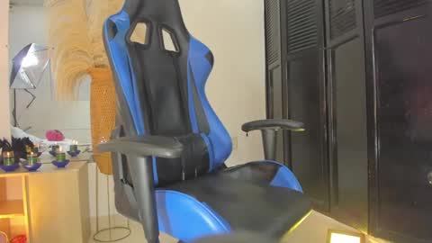 Natty online show from December 10, 9:12 am