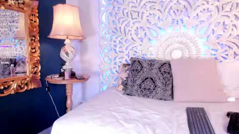 Snapshot of natasha_rosee_ chatting on July 15, 11:15 am natasha_rosee_ online show from July 15, 11:15 am