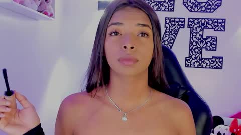 Snapshot of natasha_smith_ws chatting on February 23, 4:04 pm Natasha online show from February 23, 4:04 pm